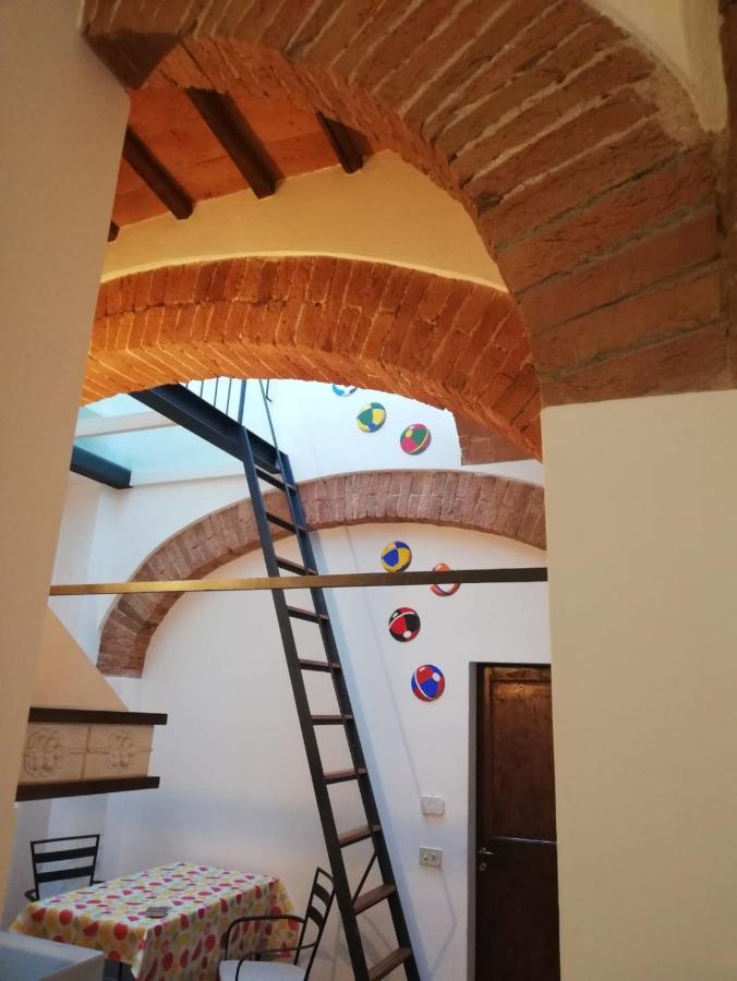 Fuga D'Archi Apartment เซียนา ภายนอก รูปภาพ